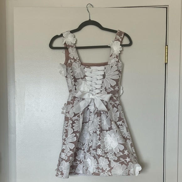 Helsi Belen Sleeveless Square-Neck Mini Dress - Picture 5 of 8